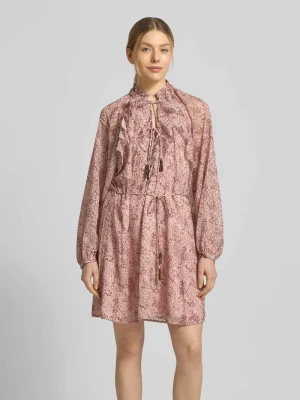 Sukienka do kolan z rękawami raglanowymi Jake*s Collection