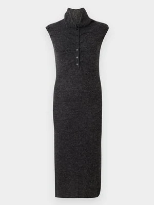 Sukienka dzianinowa A. Roege Hove