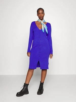 Sukienka dzianinowa Anna Field Curvy