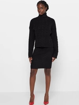 Sukienka dzianinowa Apart