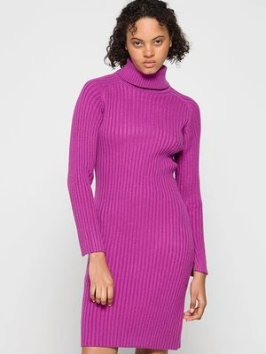 Sukienka dzianinowa Apart