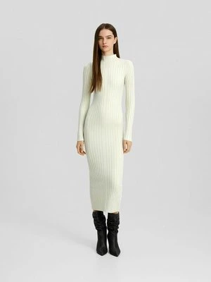Sukienka dzianinowa Bershka