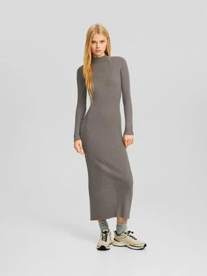 Sukienka dzianinowa Bershka