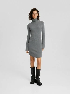 Sukienka dzianinowa Bershka
