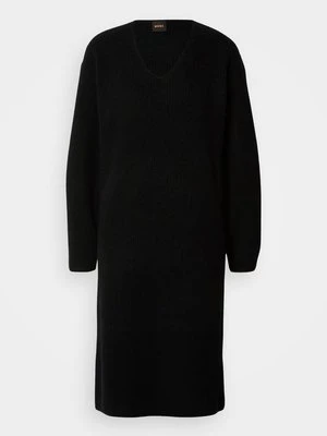 Sukienka dzianinowa Boss
