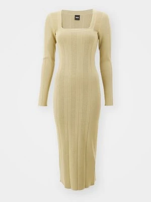 Sukienka dzianinowa Boss