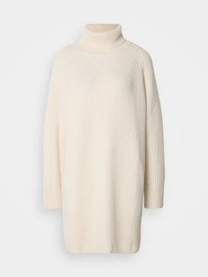 Sukienka dzianinowa Boss