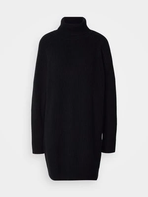 Sukienka dzianinowa Boss