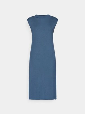 Sukienka dzianinowa Bruuns Bazaar