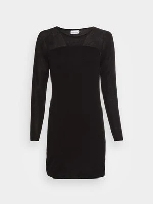 Sukienka dzianinowa Calvin Klein