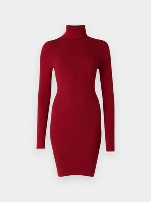 Sukienka dzianinowa Calvin Klein Jeans