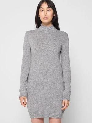 Sukienka dzianinowa CHIARA FERRAGNI