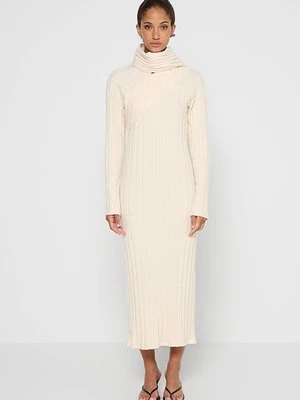 Sukienka dzianinowa CLAUDIE PIERLOT