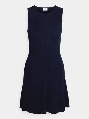 Sukienka dzianinowa Cotton On Petite