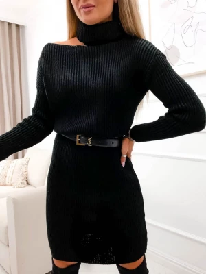Sukienka dzianinowa czarna sweterkowa z golfem i rozcięciem na ramieniu Pola PERFE