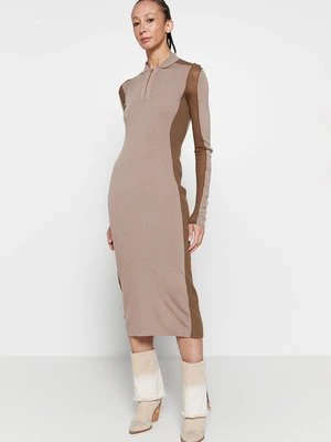 Sukienka dzianinowa Diesel taupe