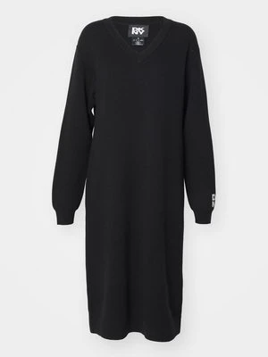 Sukienka dzianinowa DKNY