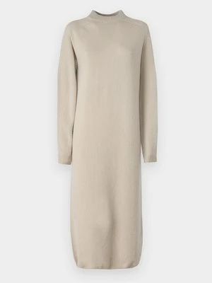 Sukienka dzianinowa drykorn
