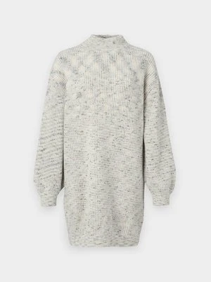 Sukienka dzianinowa drykorn