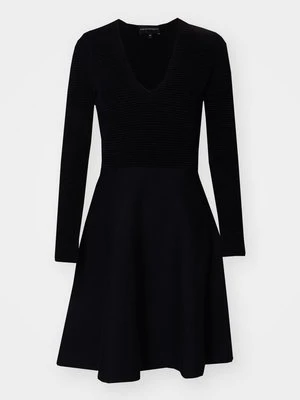 Sukienka dzianinowa Emporio Armani