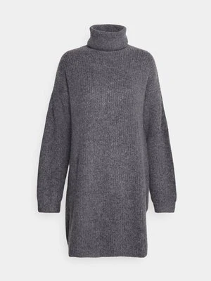 Sukienka dzianinowa Even&Odd Petite