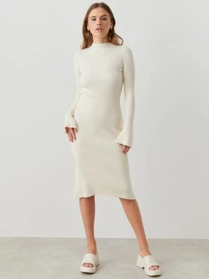 Sukienka dzianinowa Gina Tricot