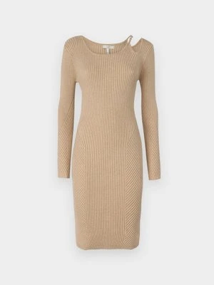 Sukienka dzianinowa Guess