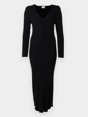 Sukienka dzianinowa Ichi