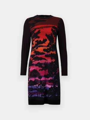 Sukienka dzianinowa Ivko