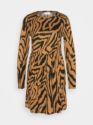 Sukienka dzianinowa JDY