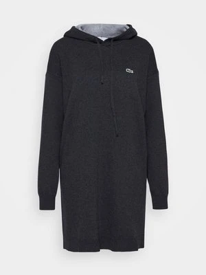 Sukienka dzianinowa Lacoste