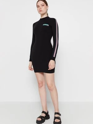 Sukienka dzianinowa Love Moschino