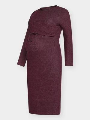 Sukienka dzianinowa Mamalicious