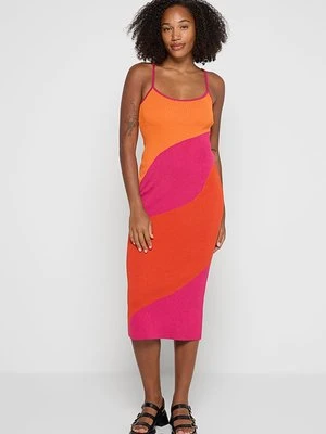 Sukienka dzianinowa Mango