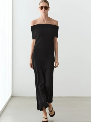 Sukienka Dzianinowa Midi Z Odkrytymi Ramionami - Czarny - Massimo Dutti - Female