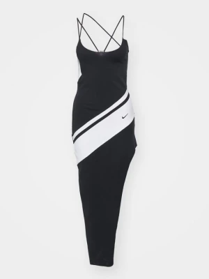 Sukienka dzianinowa Nike czarny