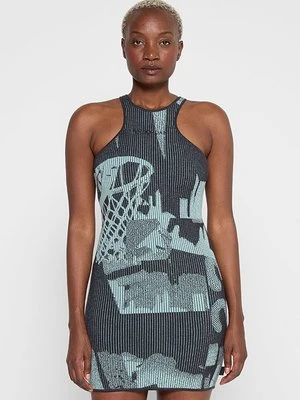 Sukienka dzianinowa Nike Performance