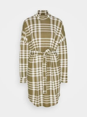 Sukienka dzianinowa Noisy May