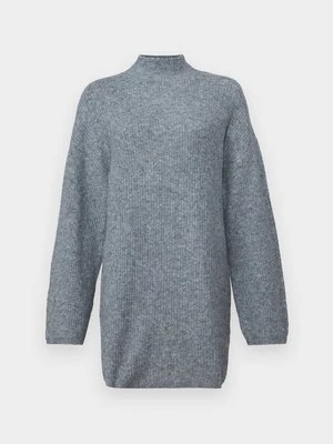 Sukienka dzianinowa Noisy May