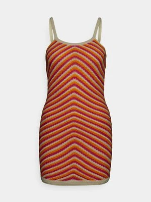 Sukienka dzianinowa Noisy May Petite