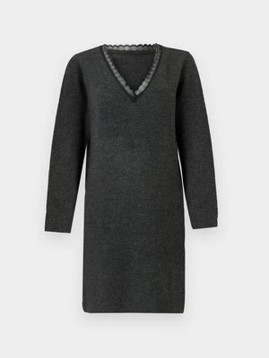 Sukienka dzianinowa Only