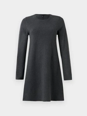 Sukienka dzianinowa Only