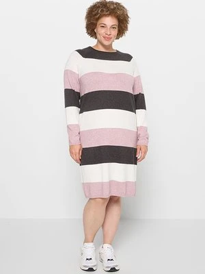 Sukienka dzianinowa ONLY Carmakoma