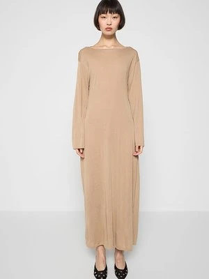 Sukienka dzianinowa & Other Stories