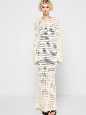 Sukienka dzianinowa & Other Stories