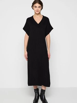 Sukienka dzianinowa Part Two