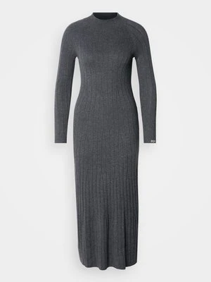 Sukienka dzianinowa Pepe Jeans