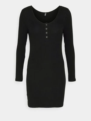 Sukienka dzianinowa Pieces Petite