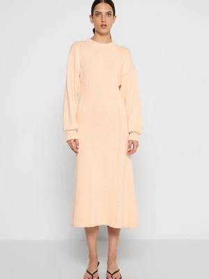 Sukienka dzianinowa Rodebjer