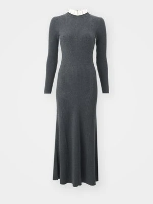 Sukienka dzianinowa sandro